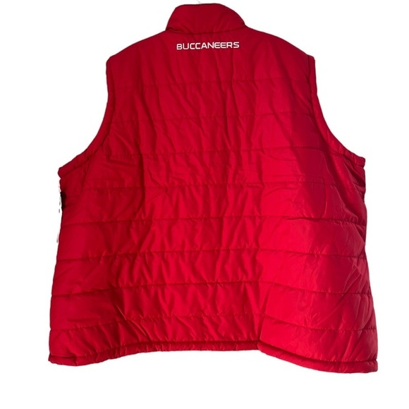 37. NWT Tamp Bay Buccaneers Women’s Reversible Full-Zip Vest - Picture 6 of 9